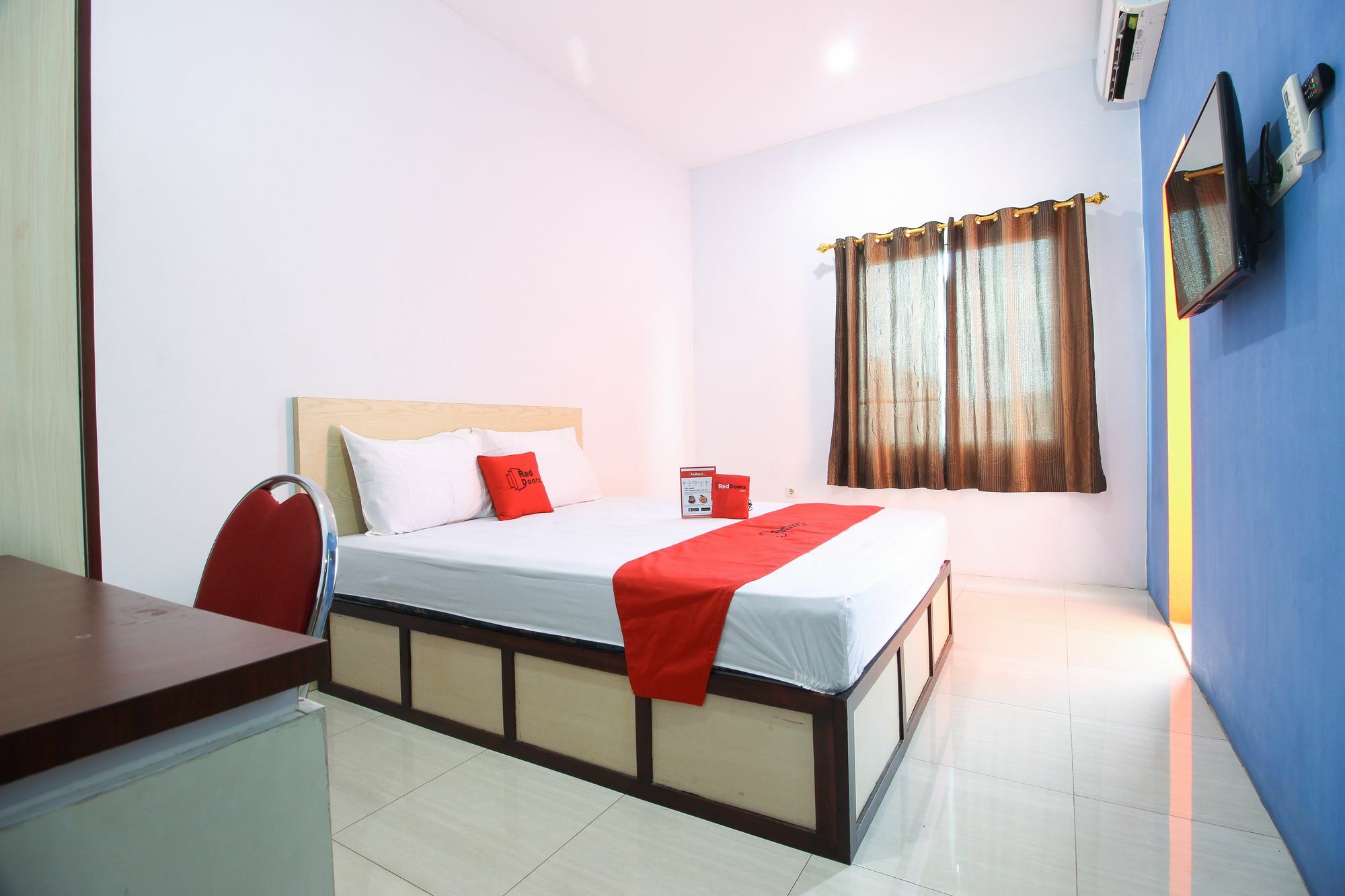 Reddoorz Plus Near Lippo Plaza Jogjakarta Yogyakarta Buitenkant foto